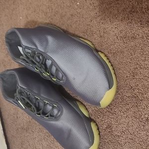 Jordan future size 9